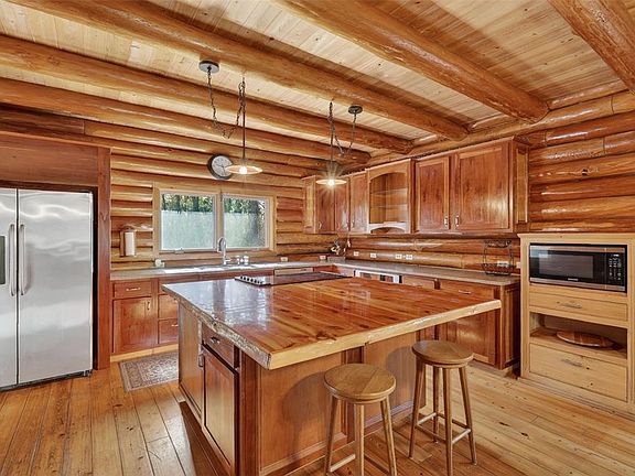 3rd image of 40242 Emeralda Island Rd