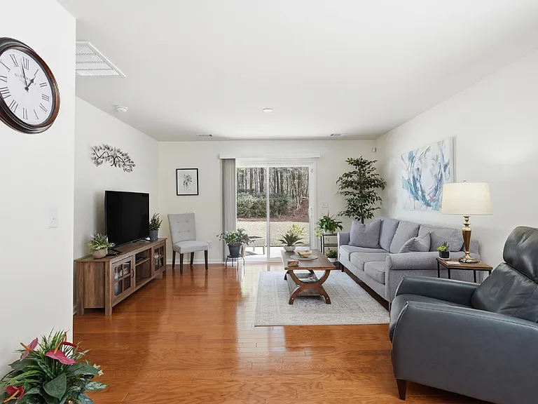 329 Mystic Point Dr — Photo 25