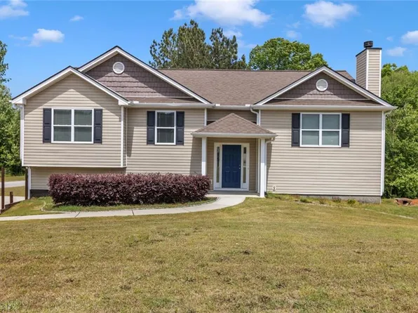 2126 Crown Park Dr, Winder, GA 30680
