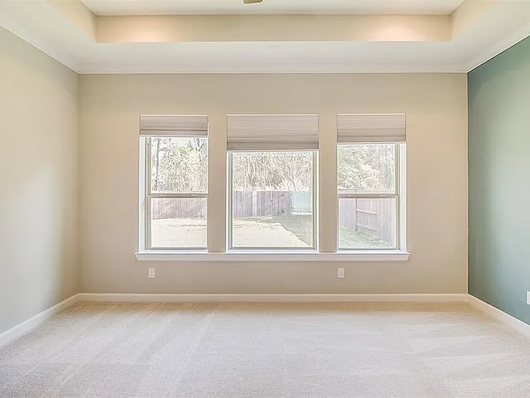 17106 Rainier Creek Dr — Photo 11