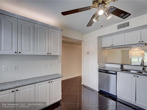 4th image of 3303 Aruba Way APT O1