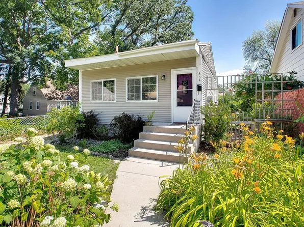 884 Clayland St, Saint Paul, MN 55104