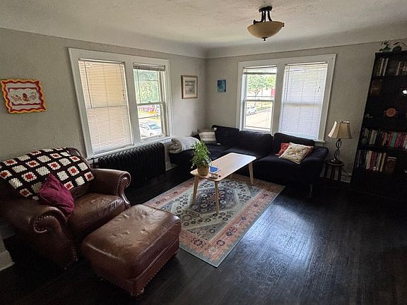 4th image of 2829 Pillsbury Ave S APT 3
