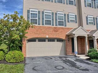 1 Vista Cir, Lemoyne, PA 17043