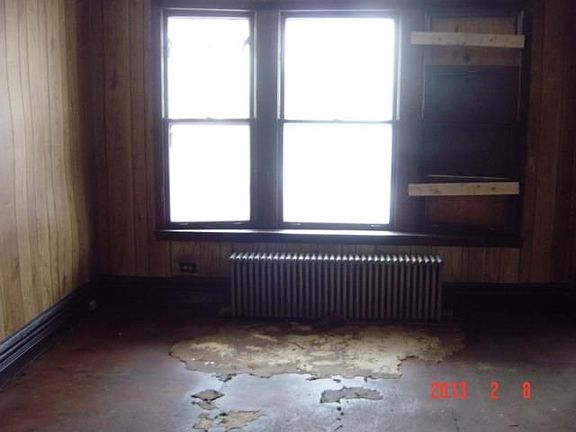 3rd image of 10441 S Avenue L