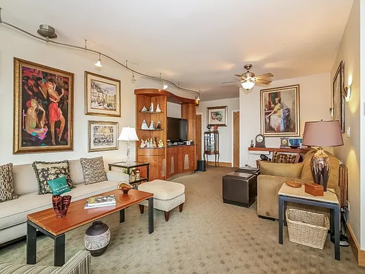 Sold by Sotheby's International Realty | media 4