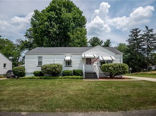 823 Crowder Ave, Sharon, PA 16146