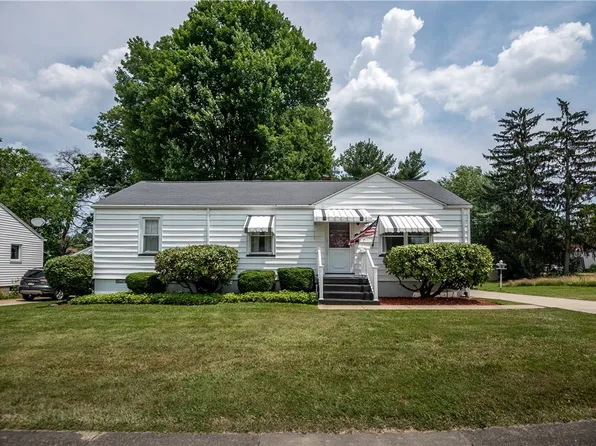 823 Crowder Ave, Sharon, PA 16146