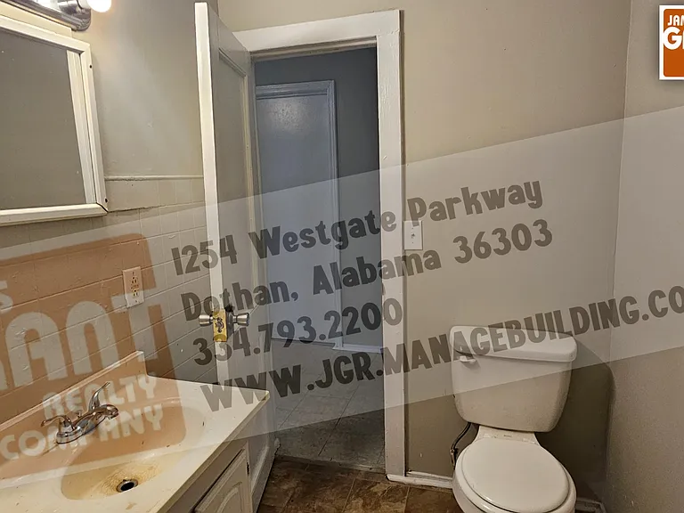 1107 E Lafayette St — Photo 33
