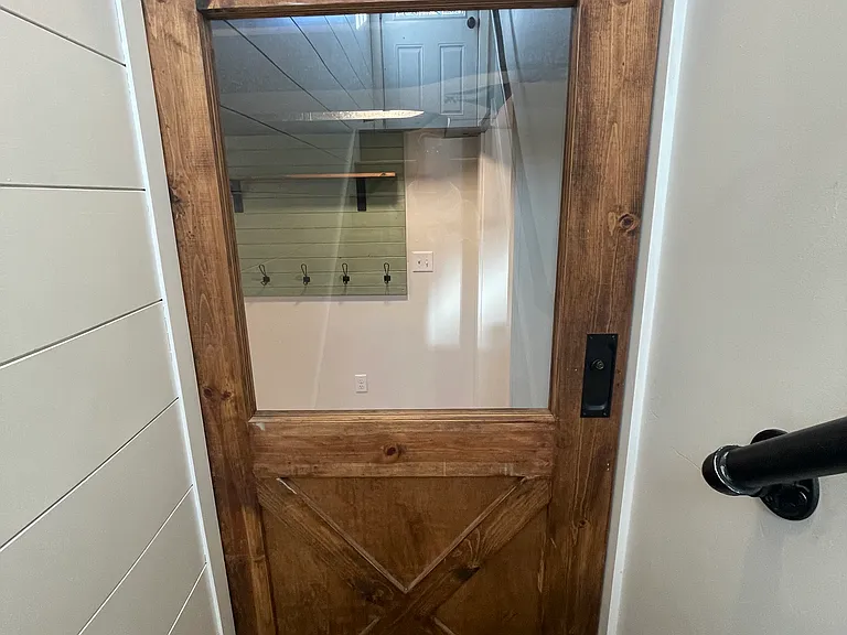 1634 E Glass Ave — Photo 6