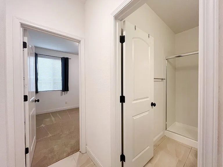 8428 Amber Valley Ln — Photo 13
