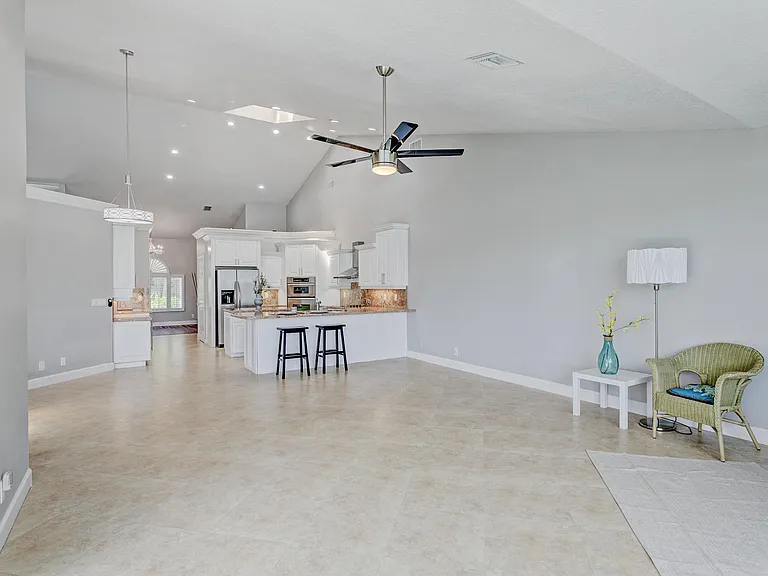 139 Brookhaven Ct — Photo 19