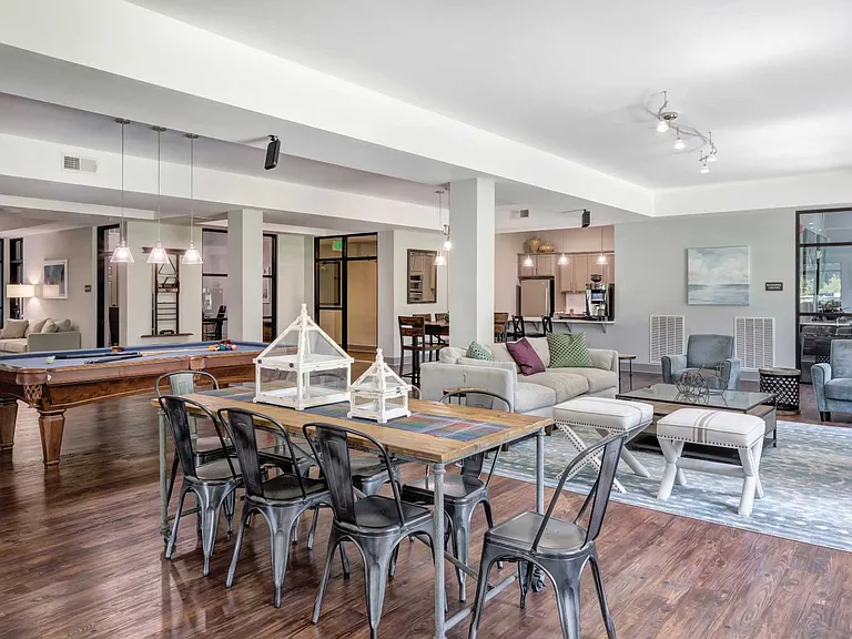 Carolina Point Apartments — Photo 13