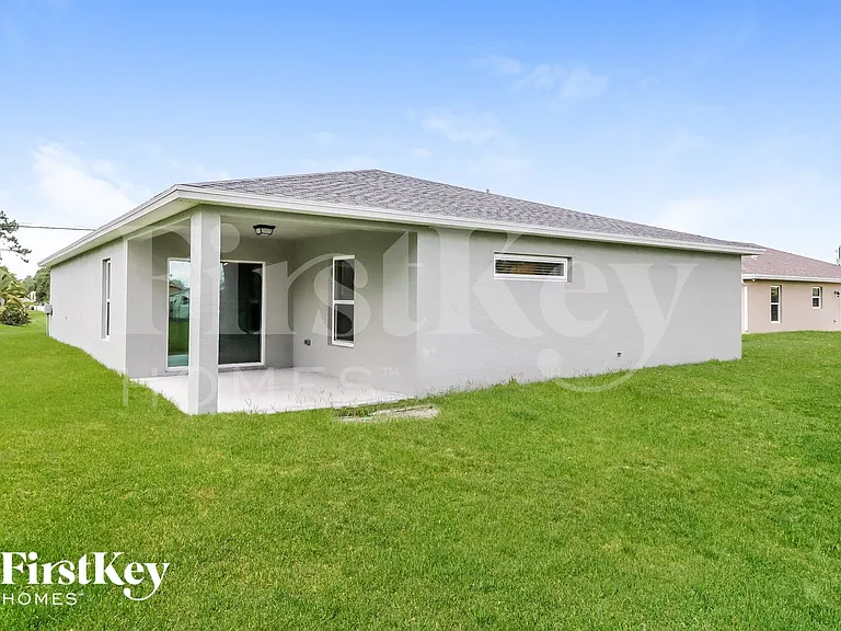 1219 SW Jacqueline Ave — Photo 14