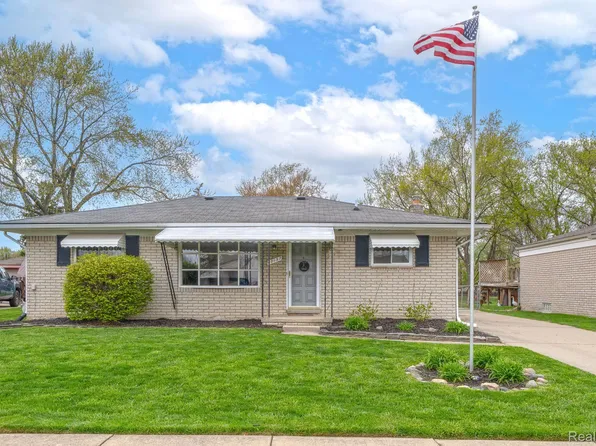 40137 Walter Dr, Sterling Heights, MI 48310