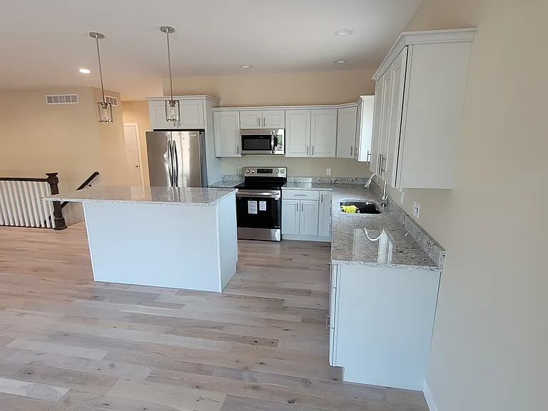 2269 Helle Dr — Photo 4