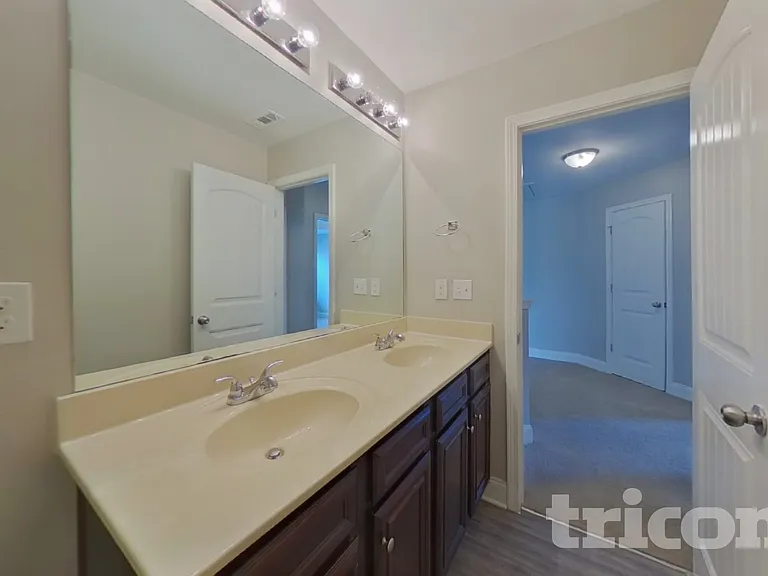 2102 Farmdale Ct — Photo 15