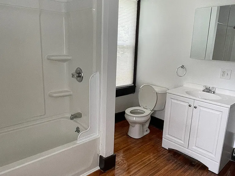 41 Clarendon St #2 — Photo 5