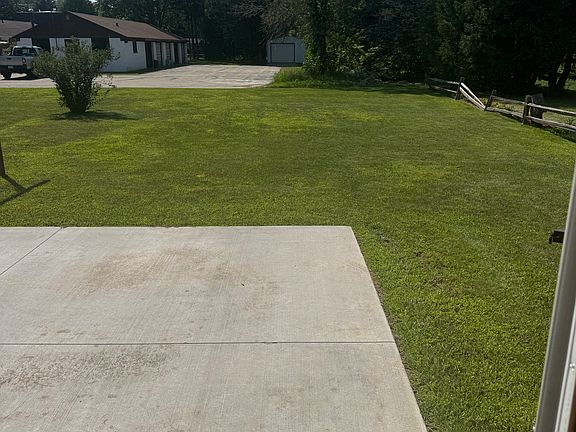 5th image of 471 Rainbow Cir #2