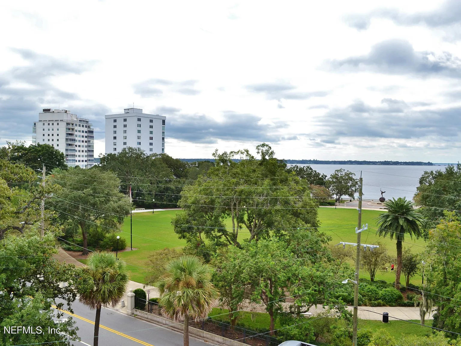 2 bed, 2.0 bath, 1032 sqft, $2,195 — Photo 4