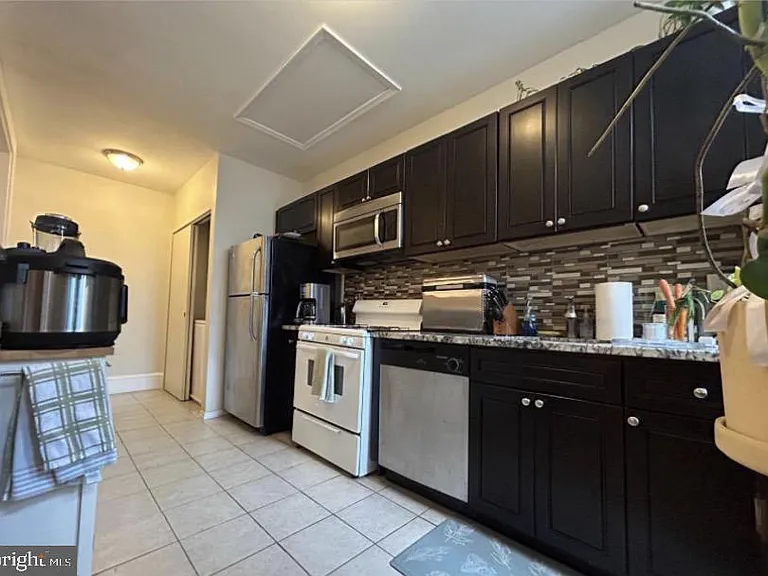 1214 Spruce St #4 — Photo 3