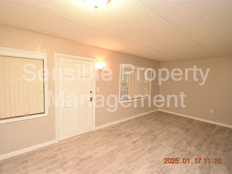 306 Danube Ave #2 — Photo 5