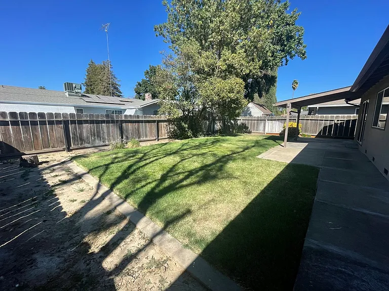 3233 Nightingale Dr — Photo 32