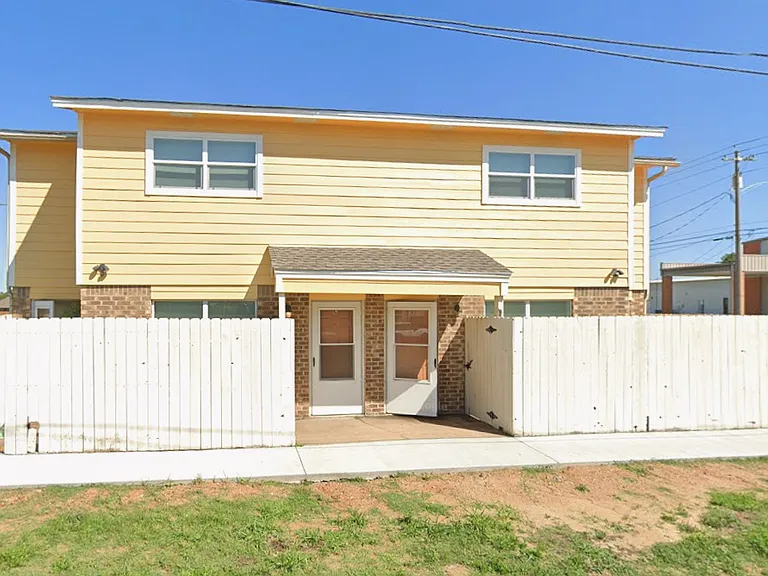 2819 Longmire Dr #B — Photo 1