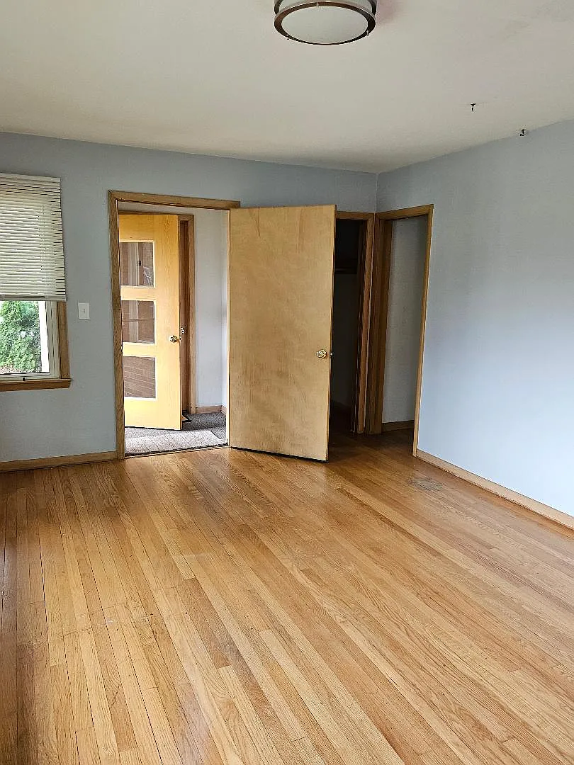 2 bed, 800 sqft, $2,475 — Photo 3