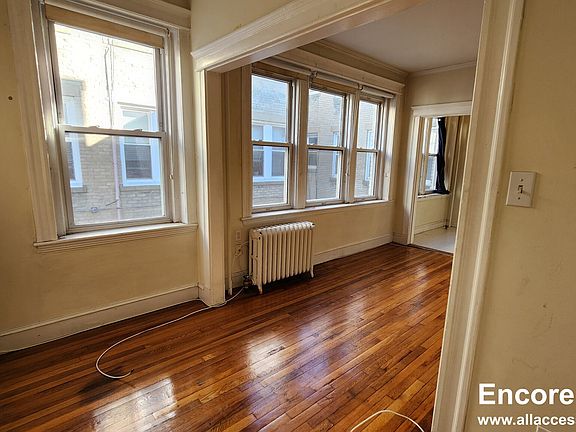 5th image of 1637 Commonwealth Ave #9A
