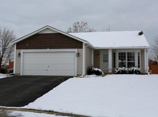 123 Willow Bnd, Bolingbrook, IL 60490