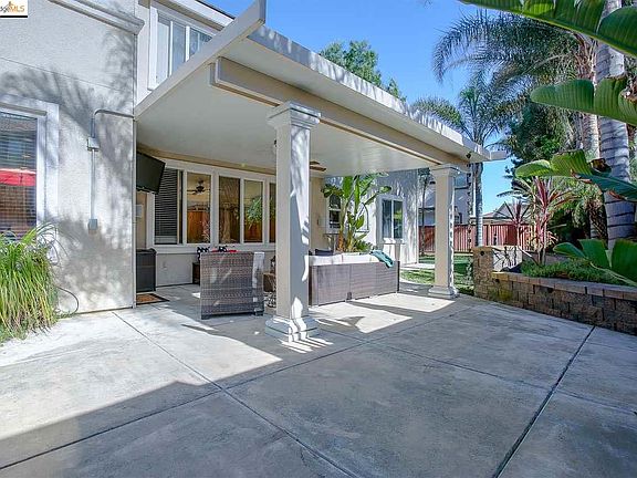 5th image of 2406 Yosemite Way
