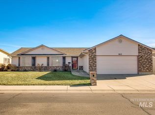 612 N Sterling St, Nampa, ID 83651