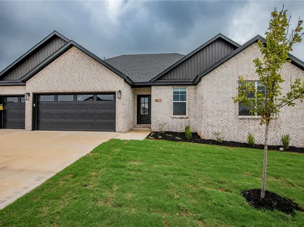 4917 Farmhouse St, Springdale, AR 72762