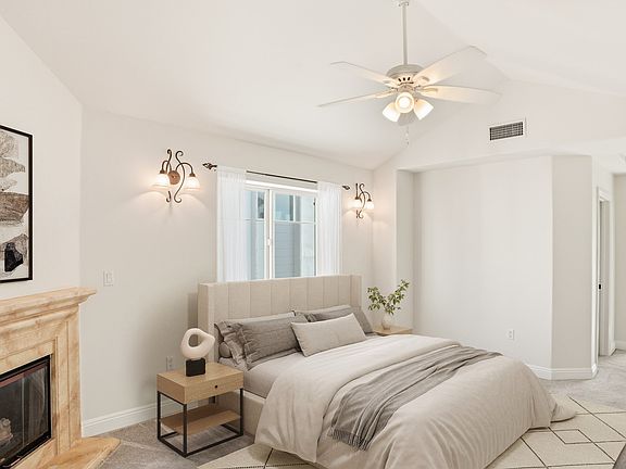 4th image of 10752 Hortense St Unit 3
