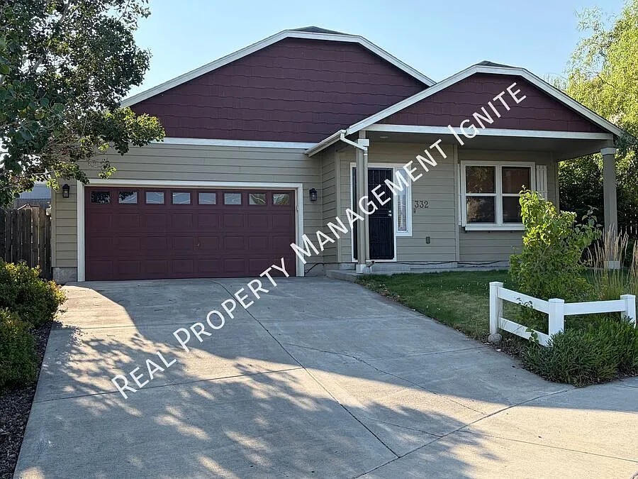 332 SW Antler Ridge Ct