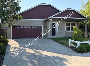 332 SW Antler Ridge Ct, Redmond, OR 97756