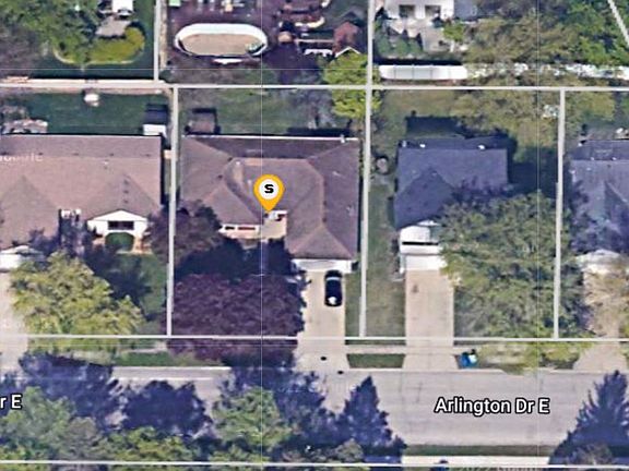 5th image of 5450 Arlington Dr E