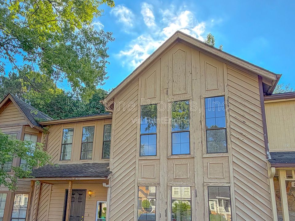 1st image of 869 Heritage Oaks Dr #1