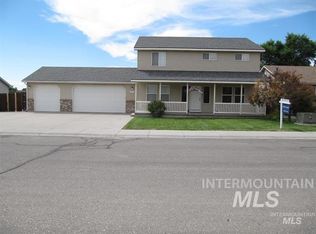 洋書 Mountain Houses 1427 NE Cinder Loop, Mountain Home, ID 83647 | Zillow