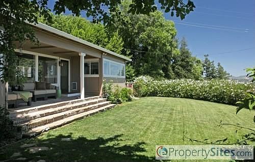 2nd image of 11 Lupine Dr