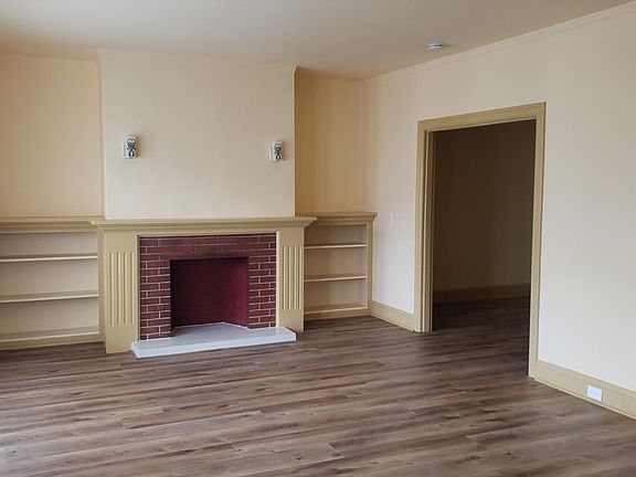 2nd image of 625 33rd Ave