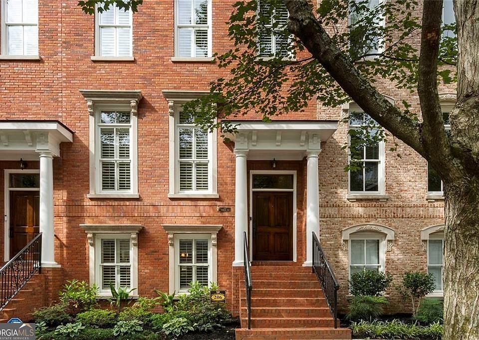 1st image of 206 Montag Cir NE