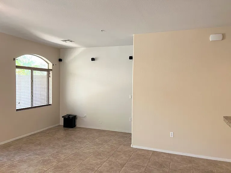2150 W Alameda Rd #1045 — Photo 6