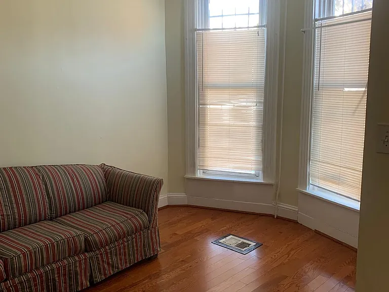 206 N Monroe St — Photo 7