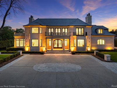 707 Lake Shore Rd, Grosse Pointe Shores, MI, 48236