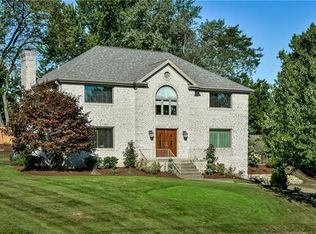 1519 King Henry Dr, Pittsburgh, PA 15237