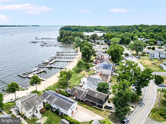 4th image of 3440 S River Ter