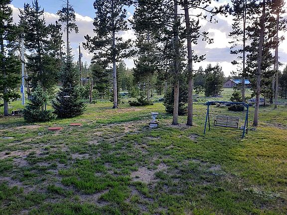 5th image of 33 Whistling Pine Dr