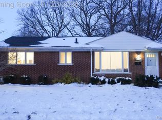 32564 Hazelwood St, Westland, MI 48186